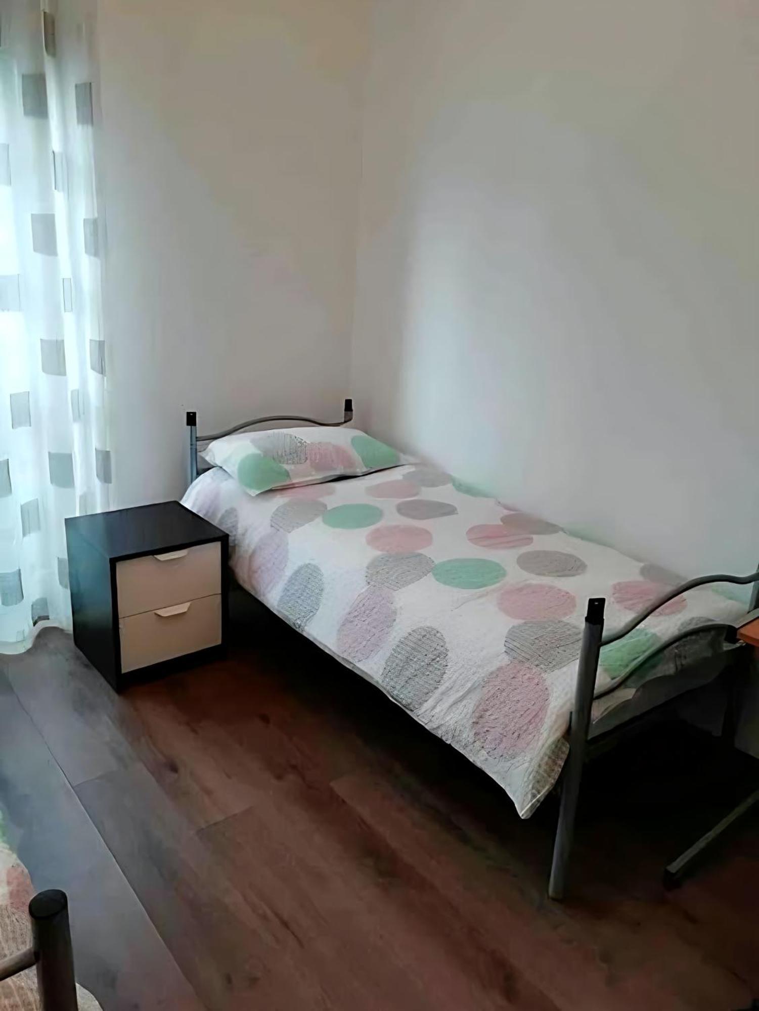Appartamento completo zona centrale, 4 posti letto Gorizia Esterno foto
