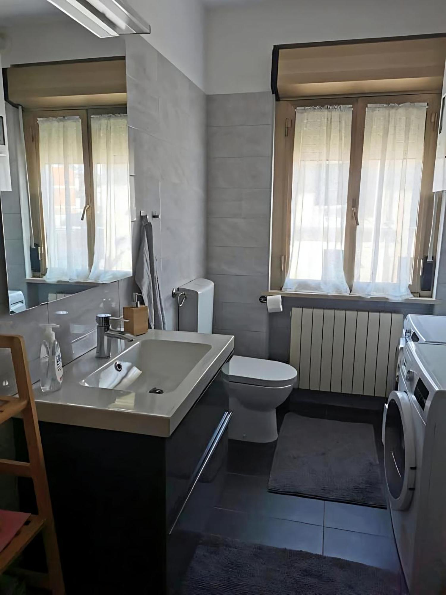 Appartamento completo zona centrale, 4 posti letto Gorizia Esterno foto